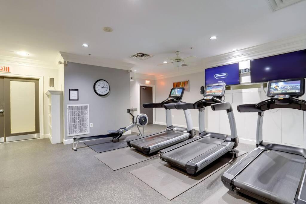 Fantastic 2 Bedroom Condo At Ballston With Gym Arlington Bagian luar foto