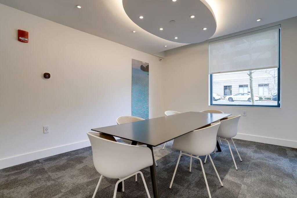 Fantastic 2 Bedroom Condo At Ballston With Gym Arlington Bagian luar foto