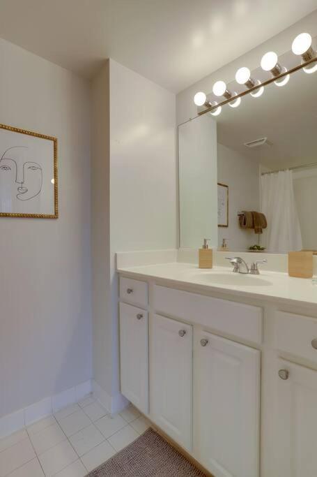 Fantastic 2 Bedroom Condo At Ballston With Gym Arlington Bagian luar foto